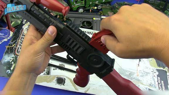 新澳今晚特9点30开什么和旧玩具枪射出真子弹与