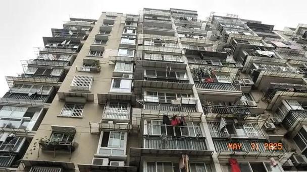 新奥今晚买什么和凶宅竞拍14轮后成交与杭州一凶宅竞拍14轮后成交